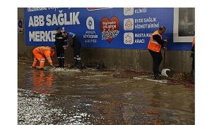 Antalya Büyükşehir Belediyesi 714 personel, 374 araç ile sahadaydı