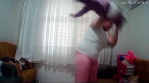 Antalya’da kan donduran görüntüler: 1 yaşındaki bebeğini feci şekilde dövdü