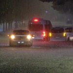 Antalya’da sağanak yağış hayatı felç etti: Birçok araç yollarda mahsur kaldı