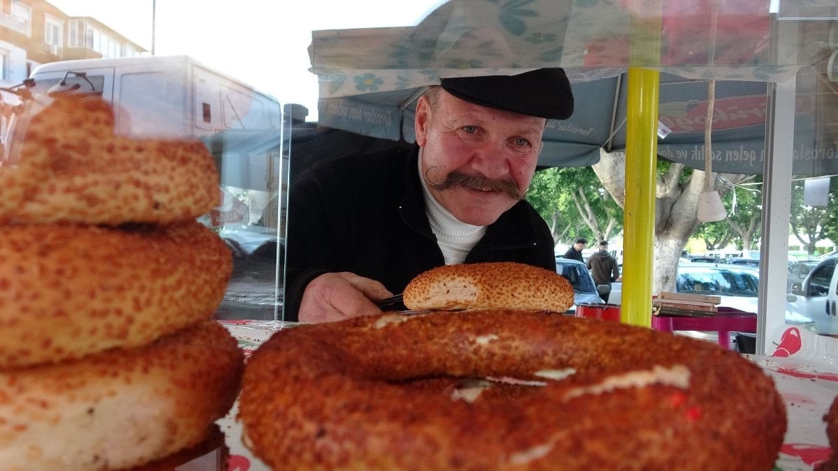 Antalya’da Yeşilçam’ın ünlü oyuncusu simitçi oldu