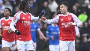 Arsenal, FA Cup’ta Portsmouth engelini rahat geçti