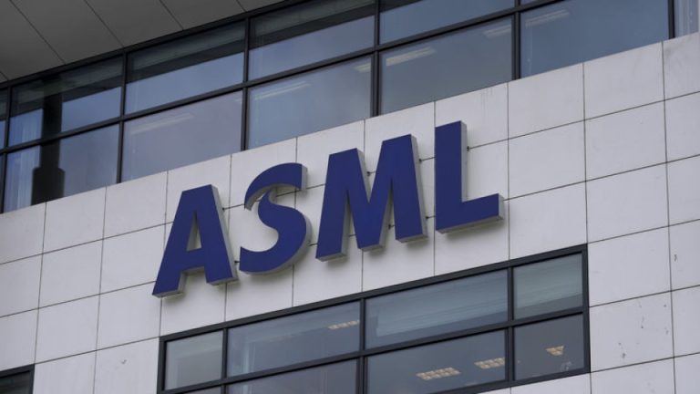 ASML’den rekor siparişler ve geri alım hamlesi