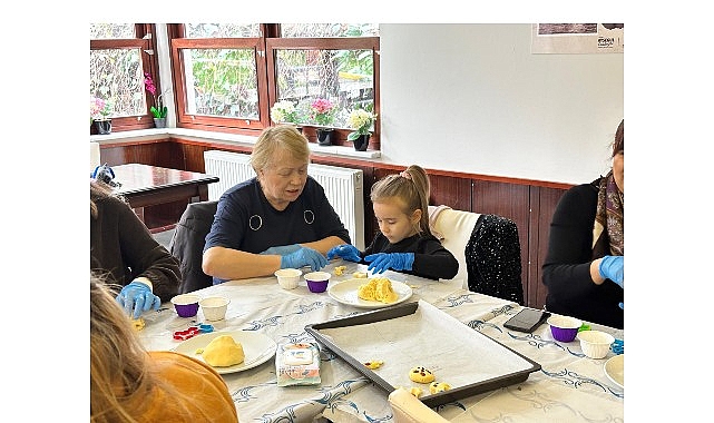 Bakırköy Belediyesi’nden Kuşakları Buluşturan Kurabiye Etkinliği