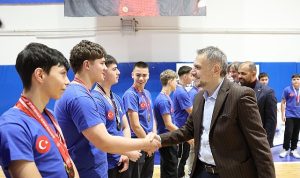 Başkan Vekili Akın’dan genç sporculara tam destek