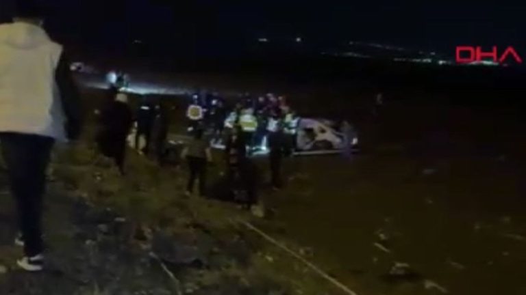 Batman’da iki otomobilin karıştığı kazada 3 kişi can verdi