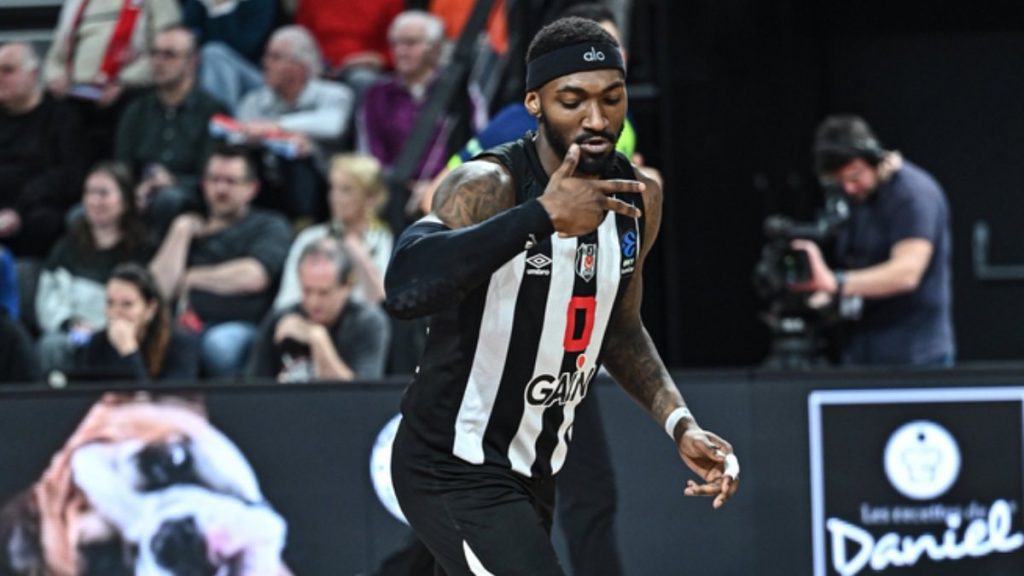 Beşiktaş, Fransa’da Cosea’yı yendi