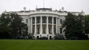 Beyaz Saray: Trump, İran’a karşı güç kullanabilir