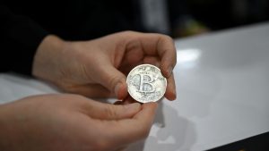 Bitcoin 92.000 doların altını test etti