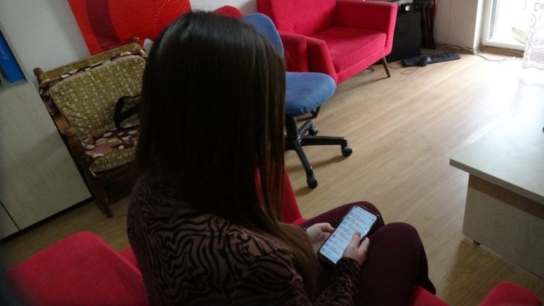 Burdur’da genç kızı avukat gibi arayıp dolandırmaya çalıştı