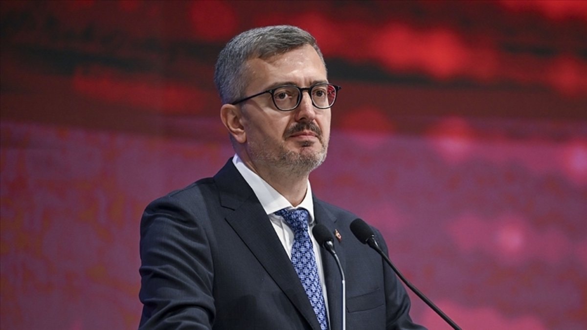 Burhanettin Duran: Sınır hattında şanlı bayrağımıza yapılan hain saldırı provokasyondur