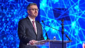 Burhanettin Duran’dan yapay zeka değerlendirmesi: Gazetecilikte faydalanılması gereken büyük bir imkan