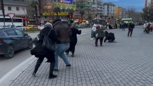 Bursa’da 75 kilometre hızla esen lodos hayatı felç etti