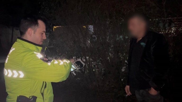 Bursa’da alkolmetreye üflememek için saatlerce tuvaletini yaptı