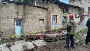 Bursa’da fırtına nedeniyle duvar çöktü: Altından kalan genç can verdi