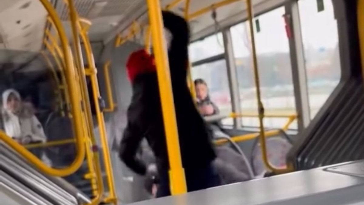 Bursa’da halk otobüsünde yer verme tartışması kavgaya dönüştü