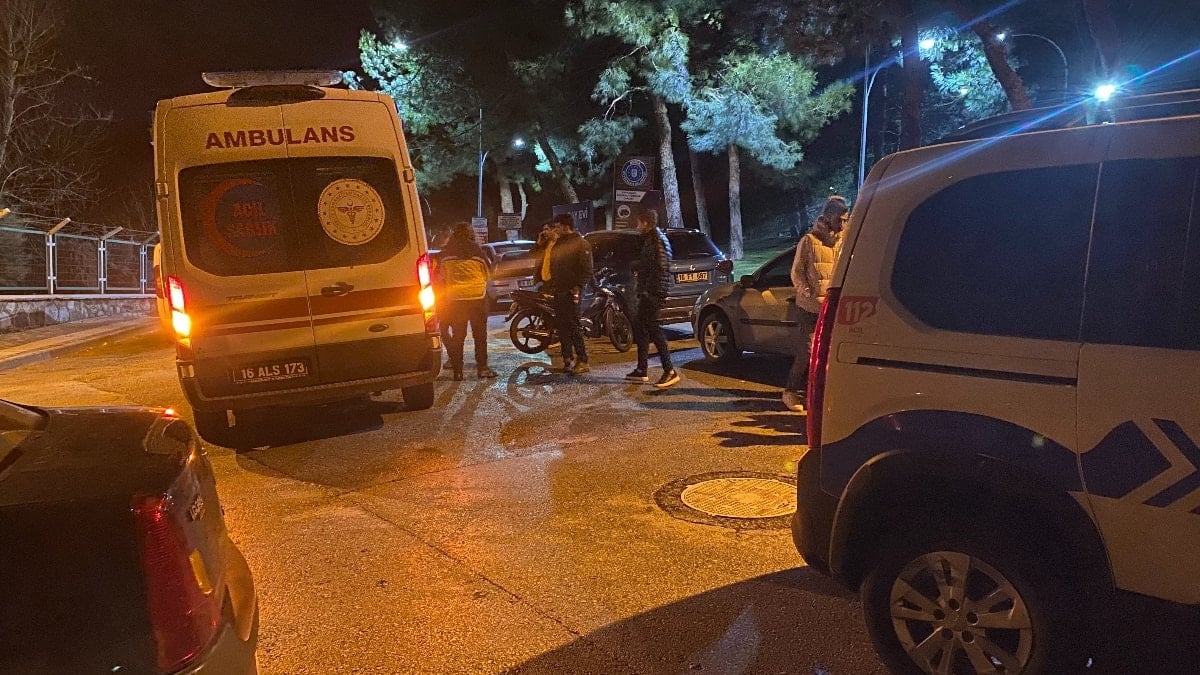 Bursa’da trafik cezası nedeniyle tartışma çıktı: Arkadaşını bıçaklayıp kaçtı