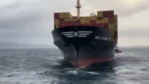 Çanakkale Boğazı’nda konteyner gemisi makine arızası yaptı