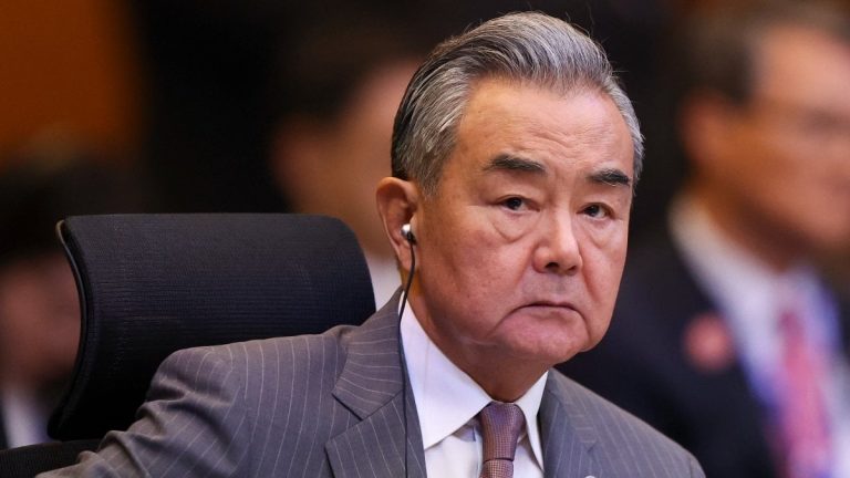 Çin: Hiçbir ülkenin kendisini dünya polisi ilan etmesini kabul etmiyoruz