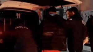 Çorum’da çatılardan atlayarak izini kaybettirmeye çalıştı: Nefes kesen kovalamacayla yakalandı