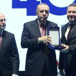 Cumhurbaşkanı Erdoğan’dan Nazım Torbaoğlu’na Vefa Plaketi