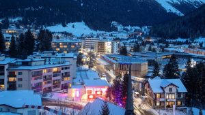 Davos’ta yangın ihbarı: Bölge tahliye edildi