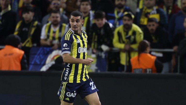 Derbide sakatlanan Levent Mercan 4-6 hafta sahalardan uzak kalacak