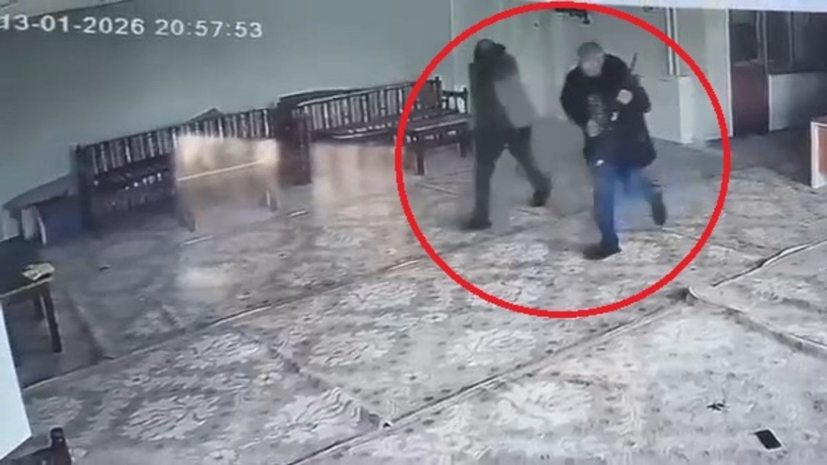 Diyarbakır’da oğlunu kaydettirmek için gittiği kursta pompalı tüfekle katledildi