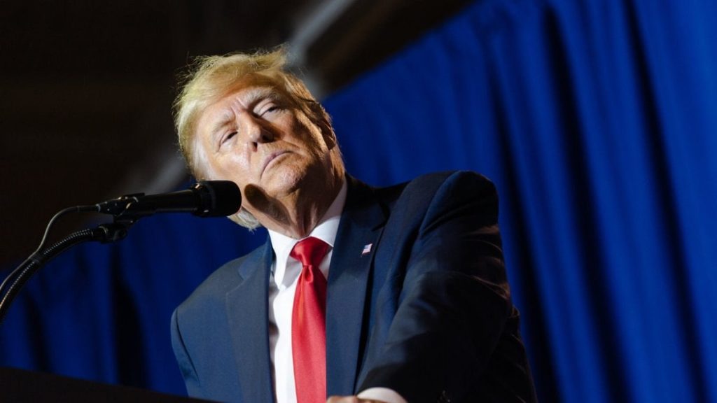 Donald Trump: Grönland’ın savunmasını iki köpek kızağı yapıyor