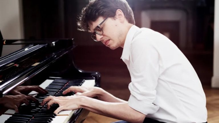 Dünya Yıldızları ve gençler, İş Sanat’ta buluşuyor