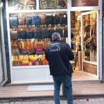 Edirne’de şüpheli rahat tavırlarıyla 3 iş yerini soydu