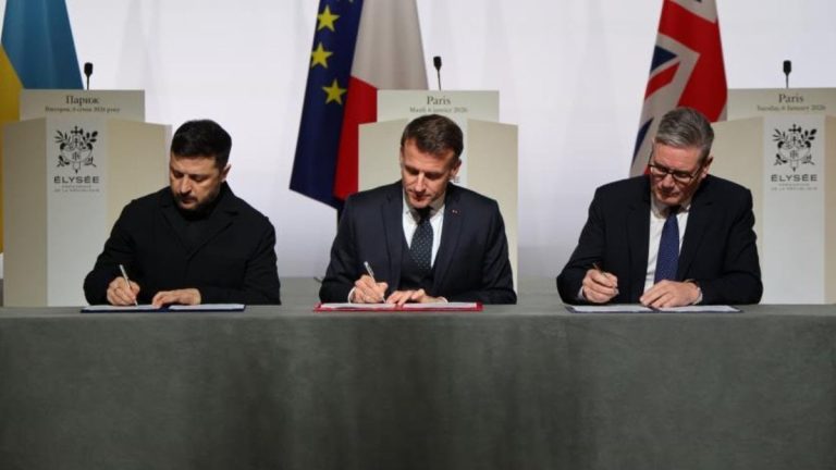 Emmanuel Macron: Türkiye, Karadeniz’de sorumluluk almaya hazır