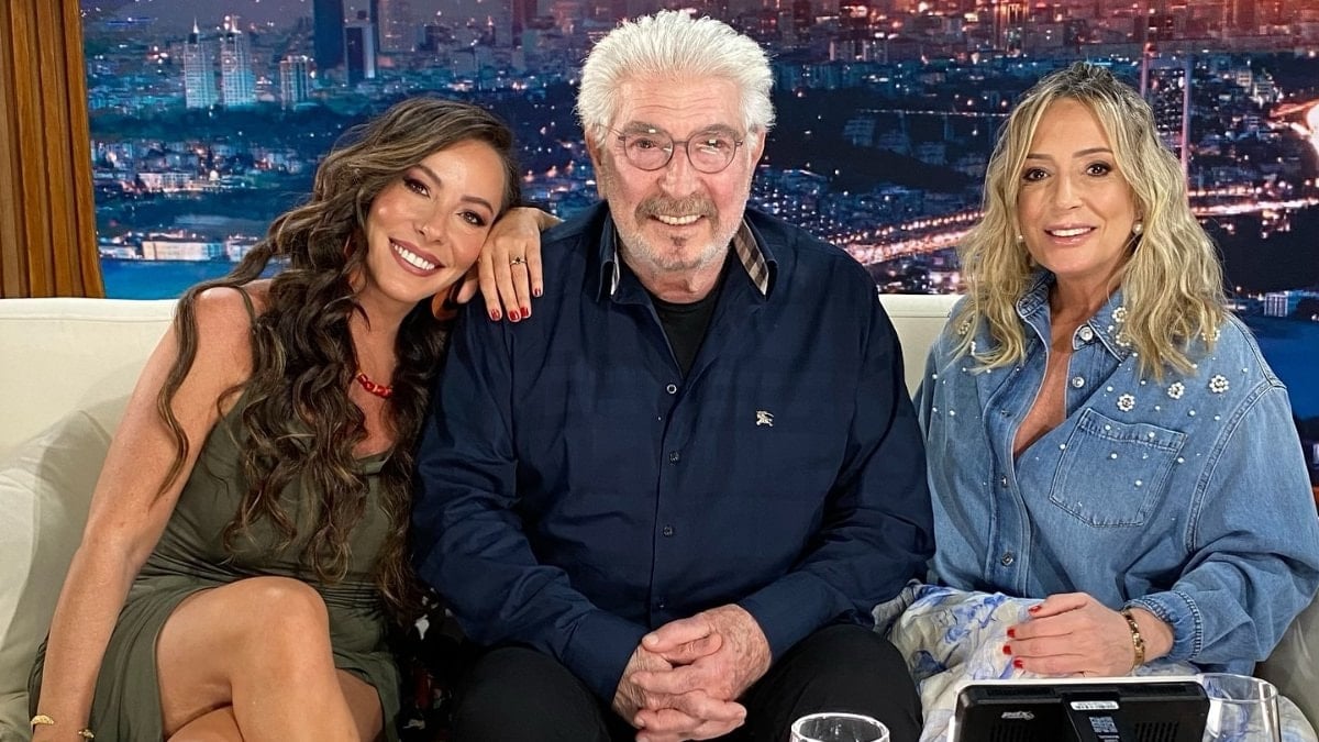 Erdal Özyağcılar’ın kızı Zeynep Özyağcılar’ın mayolu kar videosu gündem oldu