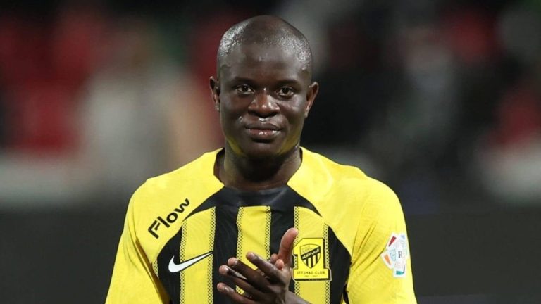 Fenerbahçe dünya yıldızının peşinde: Kante için resmi teklif yapıldı