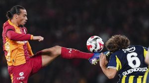 Fenerbahçelilerin paylaştığı kare: Tekmeye kafa sokan Matteo Guendouzi…