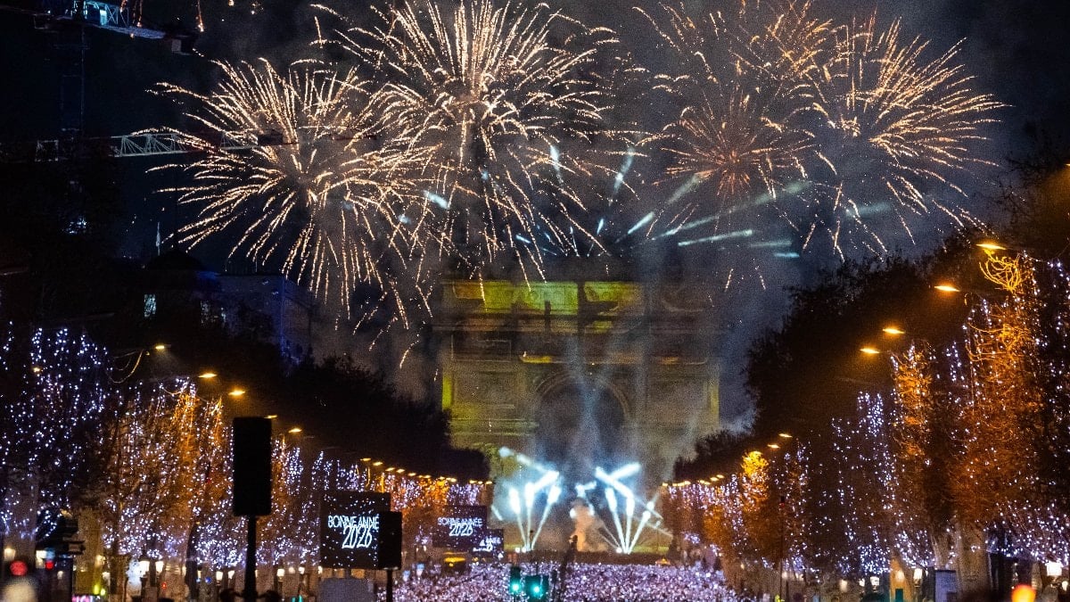 Fransa yılbaşını ‘üst düzey güvenlik önlemleriyle’ kutladı
