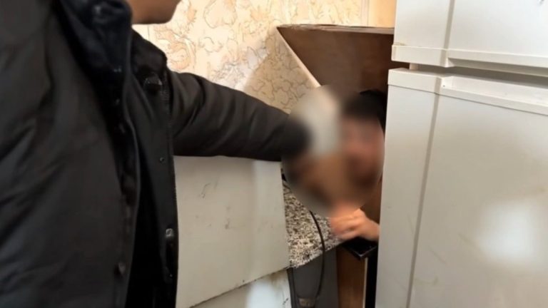 Gaziantep’te 25 yıl hapisle aranan firari, mutfak dolabında yakalandı