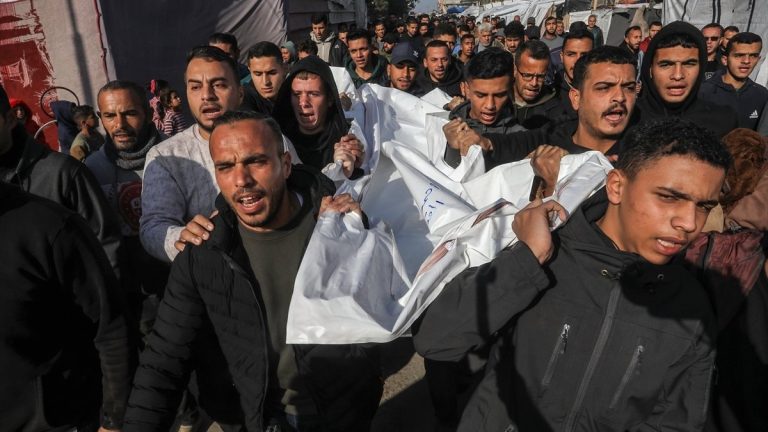 Gazze’de can kaybı 71 bin 419’a yükseldi