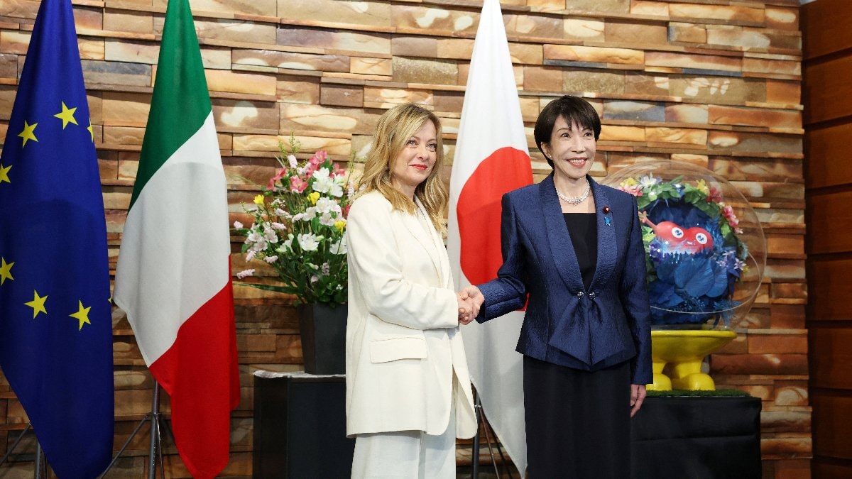 Giorgia Meloni ile Sanae Takaiçi anime filtreli selfie çekildi