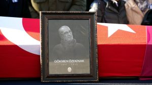 Gökmen Özdenak son yolculuğuna uğurlandı