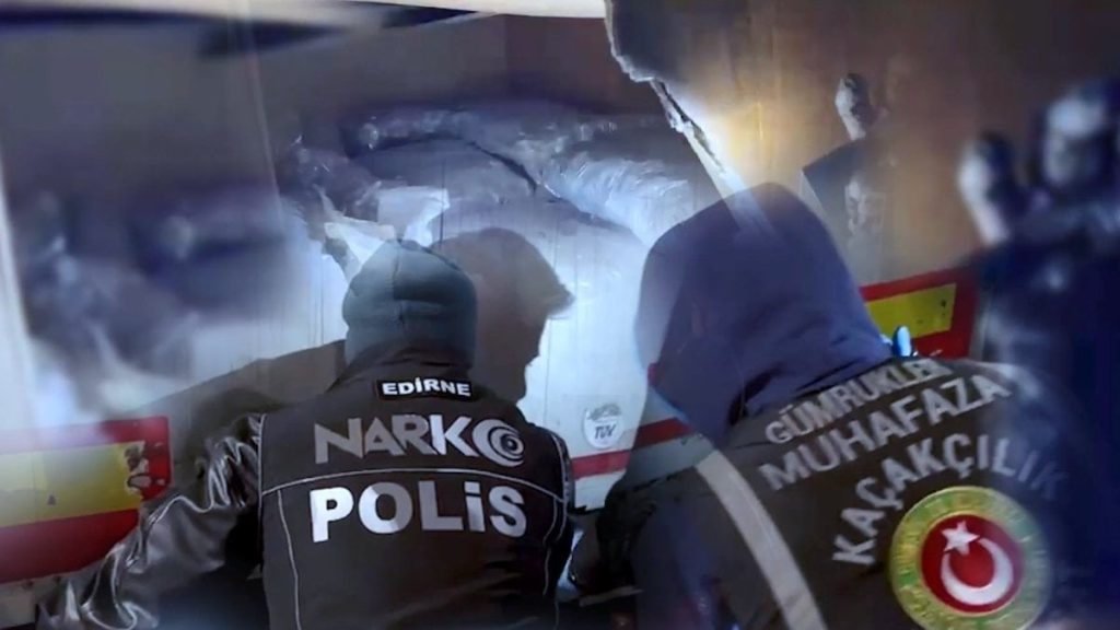 Gümrük kapısında narkotik operasyonu: 290 kg uyuşturucu ele geçirildi
