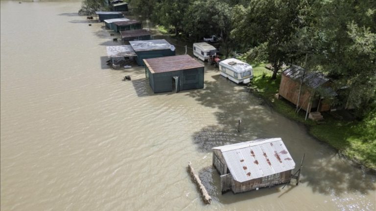 Güney Afrika’daki sellerde 37 kişi öldü