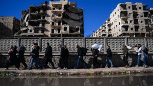 Halep’te son mahallenin kurtarılmasıyla sivil tahliyesi başladı