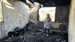 Hatay’da depremde eşini ve evladını kaybetti, yangın felaketini yaşadı