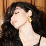 Hazar Ergüçlü’den minili pozlar: Bye bye temiz kız