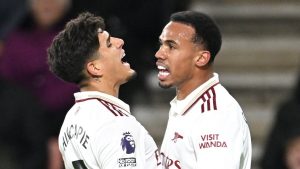 İngiltere Premier Lig’de lider Arsenal puan farkını 6’ya çıkardı