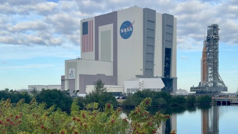 İnsanları Ay’a götürecek NASA’nın Artemis 2 görevi için geri sayım başladı