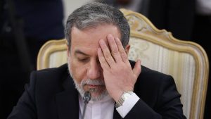 İran Dışişleri Bakanı: Tuhaf bir şekilde camiler hedef alındı