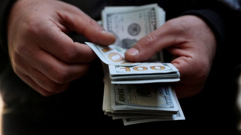 İran’da döviz taahhüdünü yerine getirmeyen şirketlere uyarı