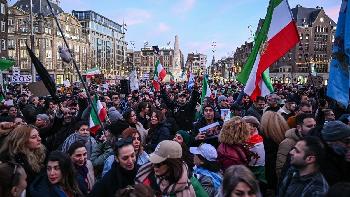 İran’daki protestolarda ölenlerin sayısı 5 bin 137’ye yükseldi