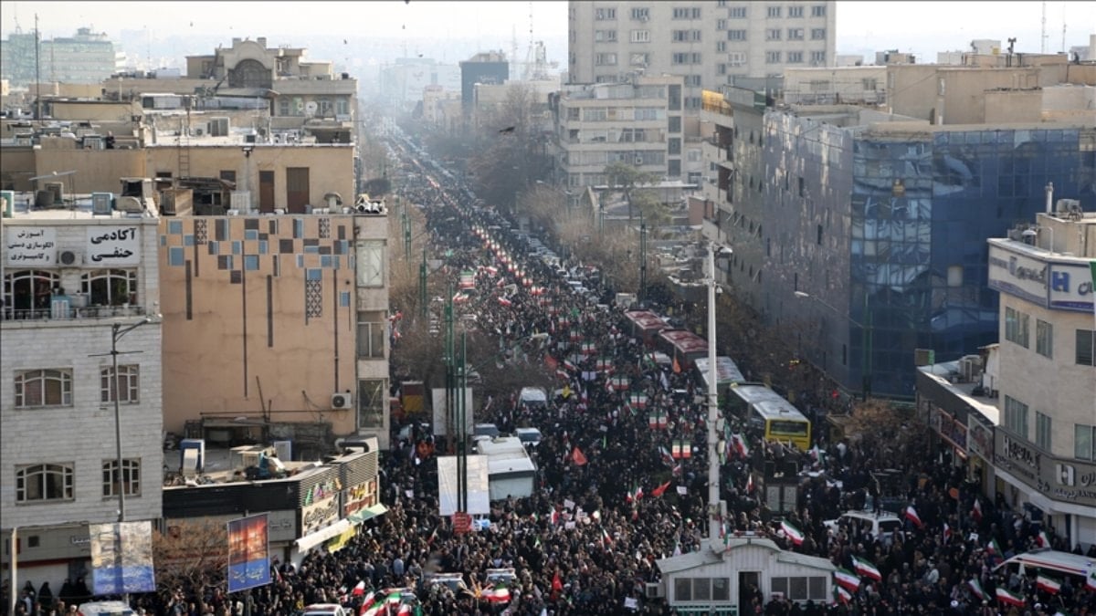 İran’daki protestolarda ölü sayısı 3 bin 90’a yükseldi